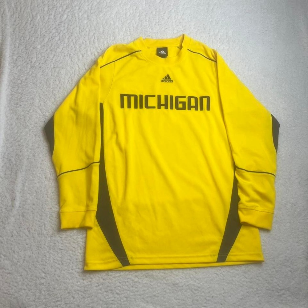 Vintage adidas men's Michigan wolverines  yellow pull‎ over long sleeve warmup s